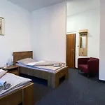 Sykora فندق Křivoklát